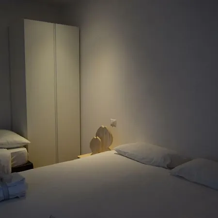 Alcova Apartment