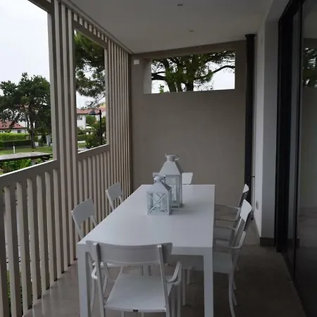 Alcova Apartment *